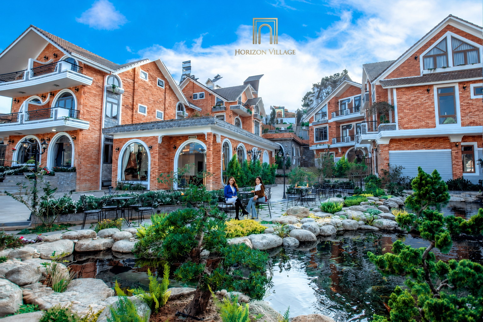 Toàn cảnh Horizone Cafe và Village trên đồi thông Đà Lạt
